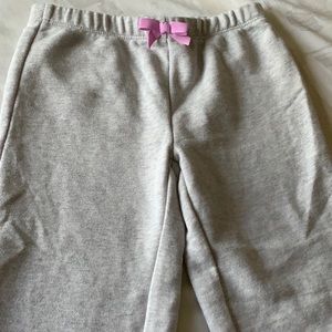 Gymboree girls gray capri joggers in size 7